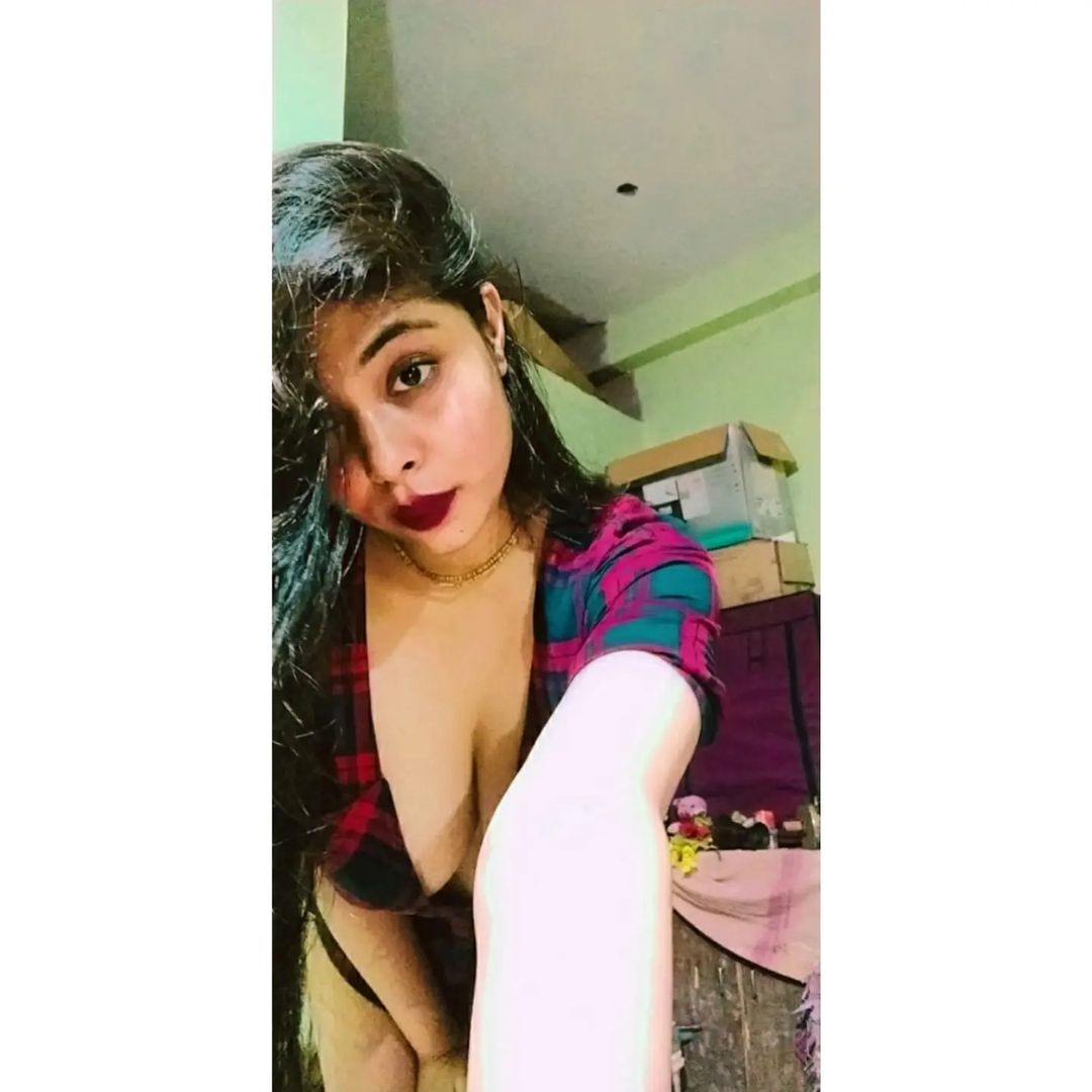 Indian school teacher see through saree boobs 9
