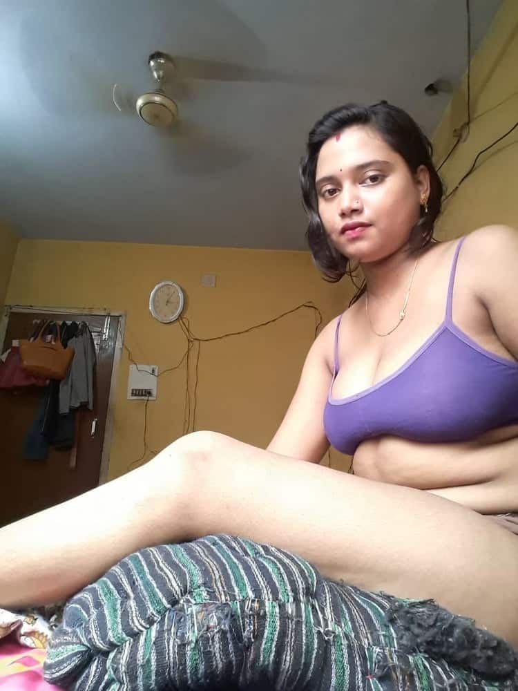 Indian sex photos of big ass women enjoying doggystyle sex! 2