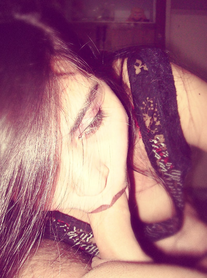 Indian sex photos of cheating desi bhabhi gone viral 1