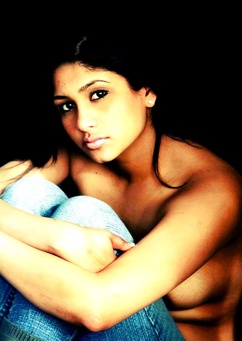 Indian sex photos of cheating desi bhabhi gone viral 4