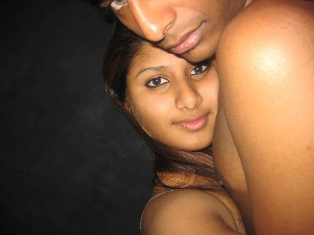 Indian sex pictures of young college couples enjoying home sex 11