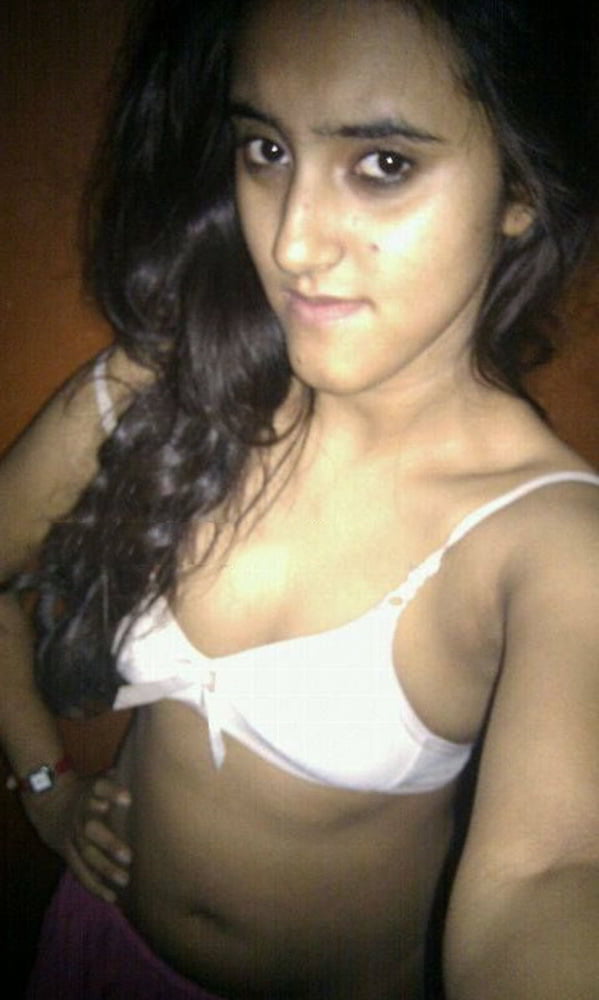Indian skinny slut showing her small tits photos 2