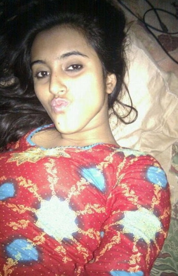 Indian step sister nude photos sharing 3