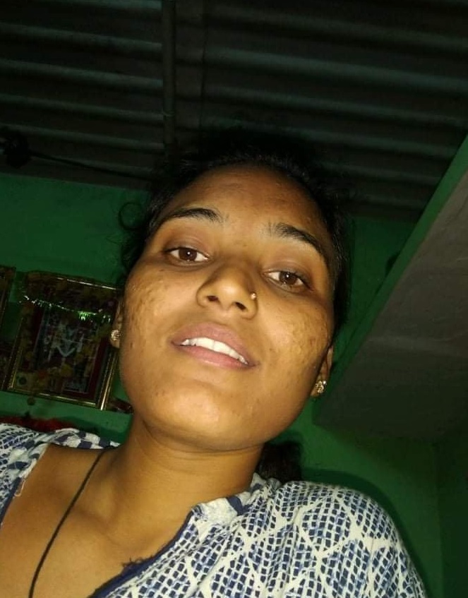 Indian village Bhabhi nude pics 3