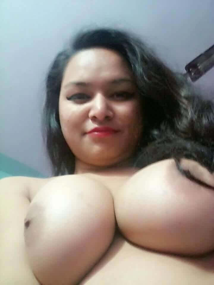 Indian wife boobs pics for big boob lovers 1