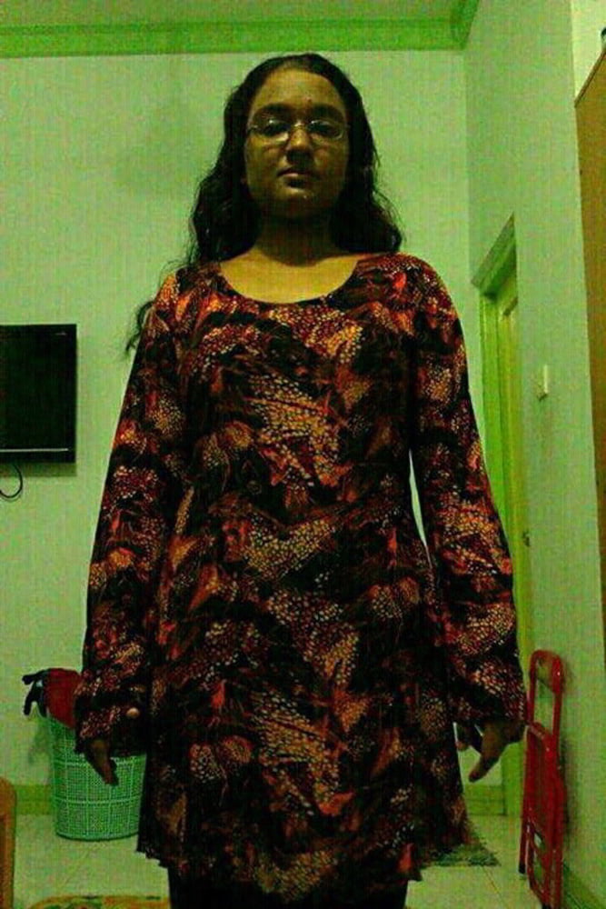 Indian wife nude photos exposed by her husband 1