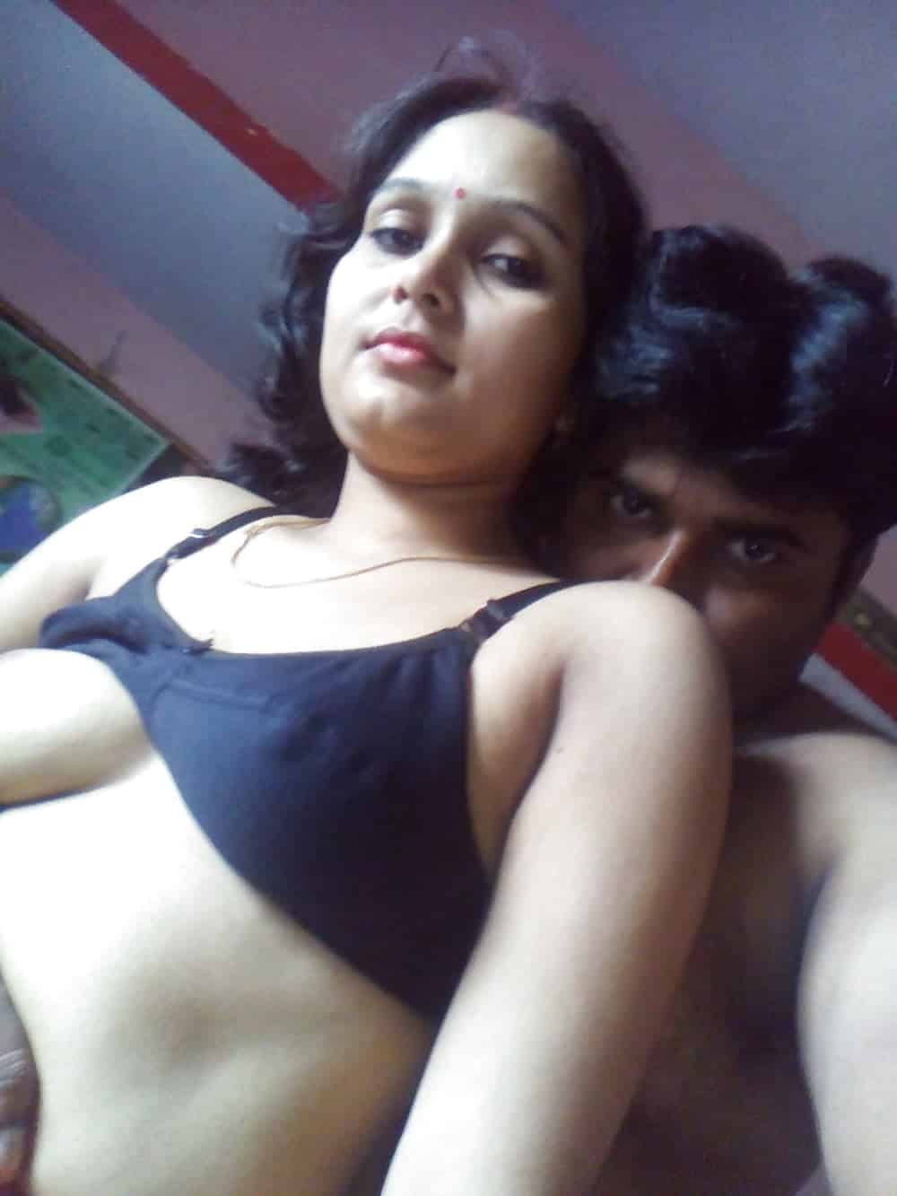 Indian wife nude sex pics with her husband 8