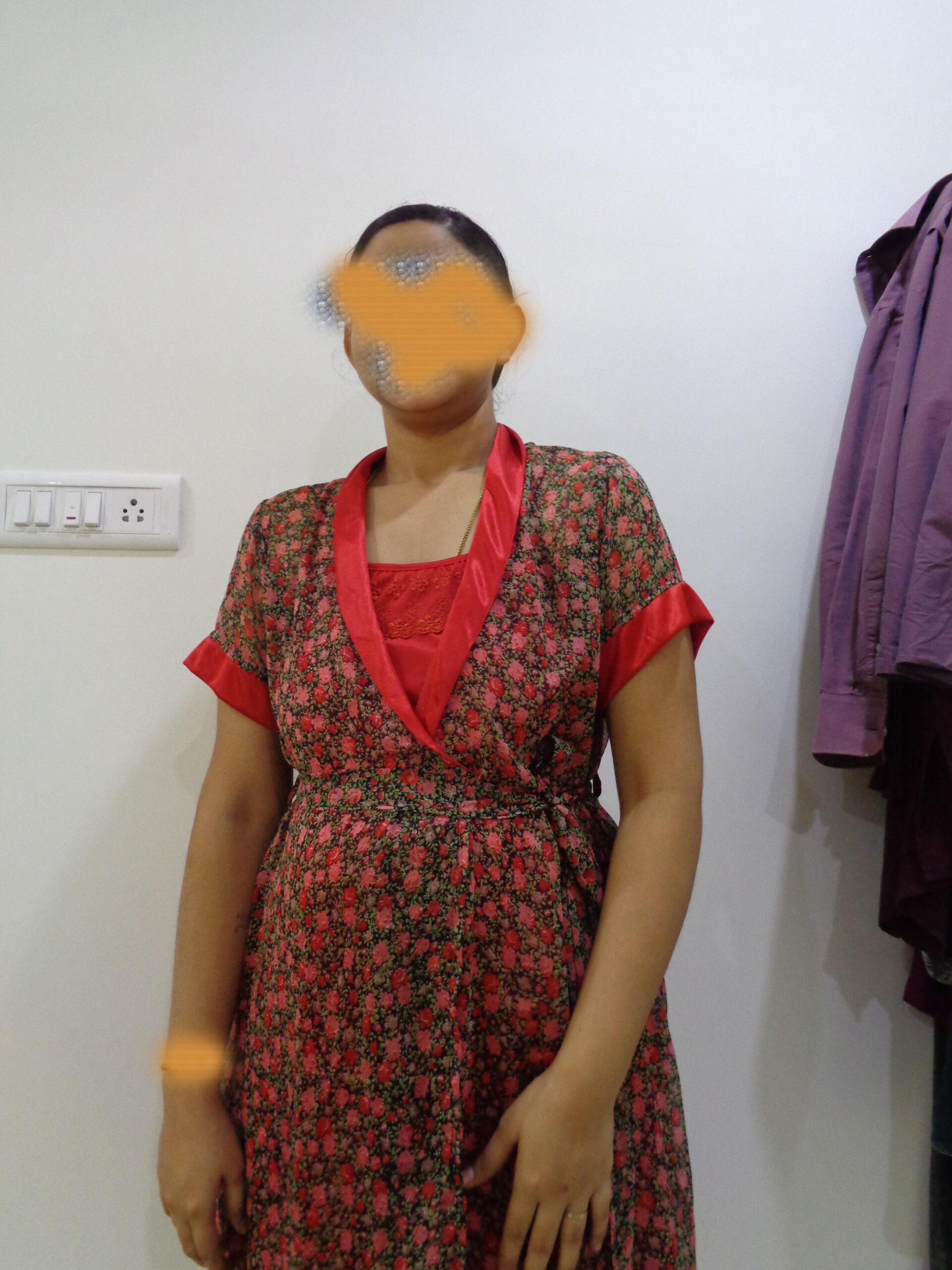 Indian xxx photos of a house wife showing off her sexy body 3
