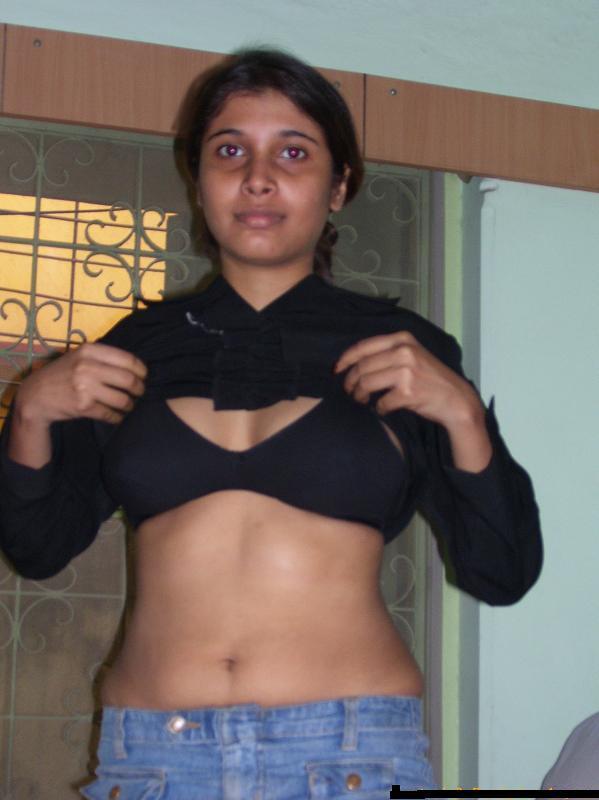 Indian XXX photos of desi bhabhi’s getting naughty on Holi 13