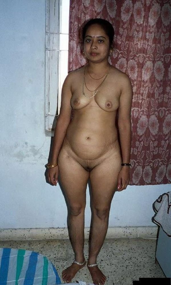 Indian XXX photos of sexy teen girls showing off their tight pussy 8