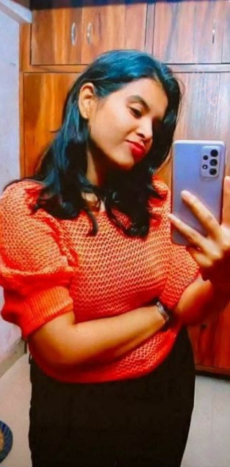 Instagram hot girl topless photos shared online 1