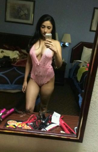 IT software girl topless photos for office mate 3