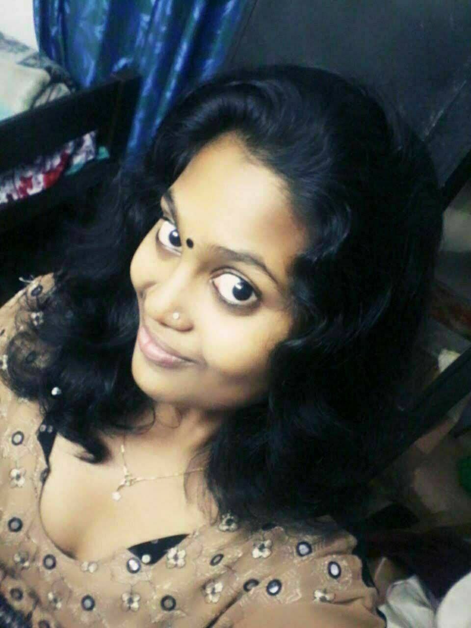 Kannada girl topless clicks shared online 2