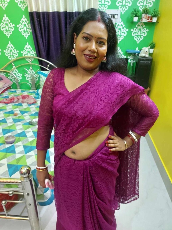 Kerala aunty nude HD photos with underarm shaving 1