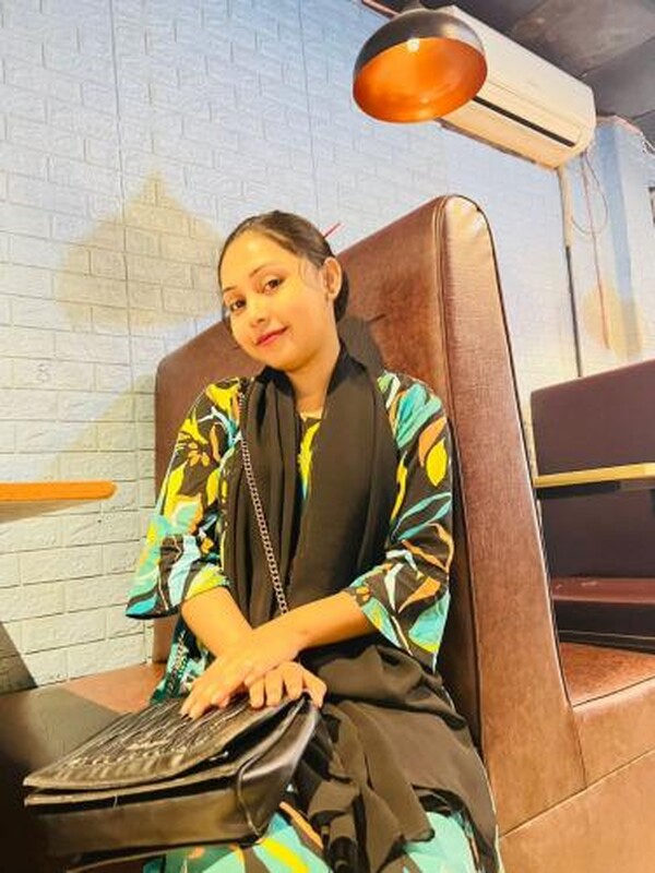 Kolkata IT girl nude selfies trending viral online 3