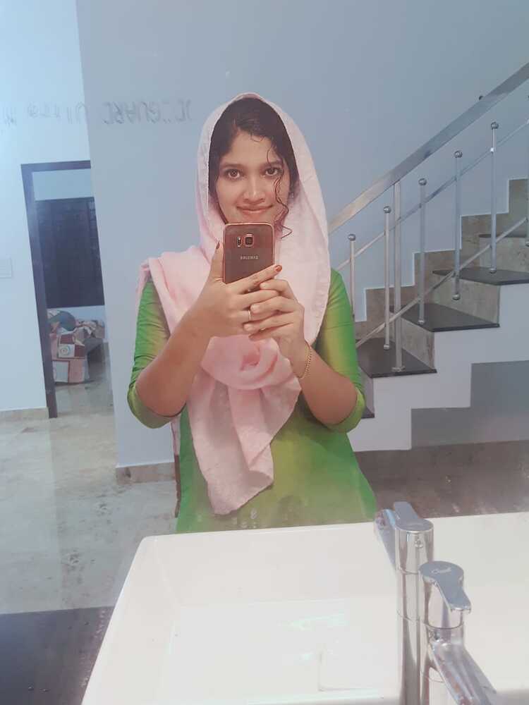 Kozhikode girl hairy pussy fingering photos 3
