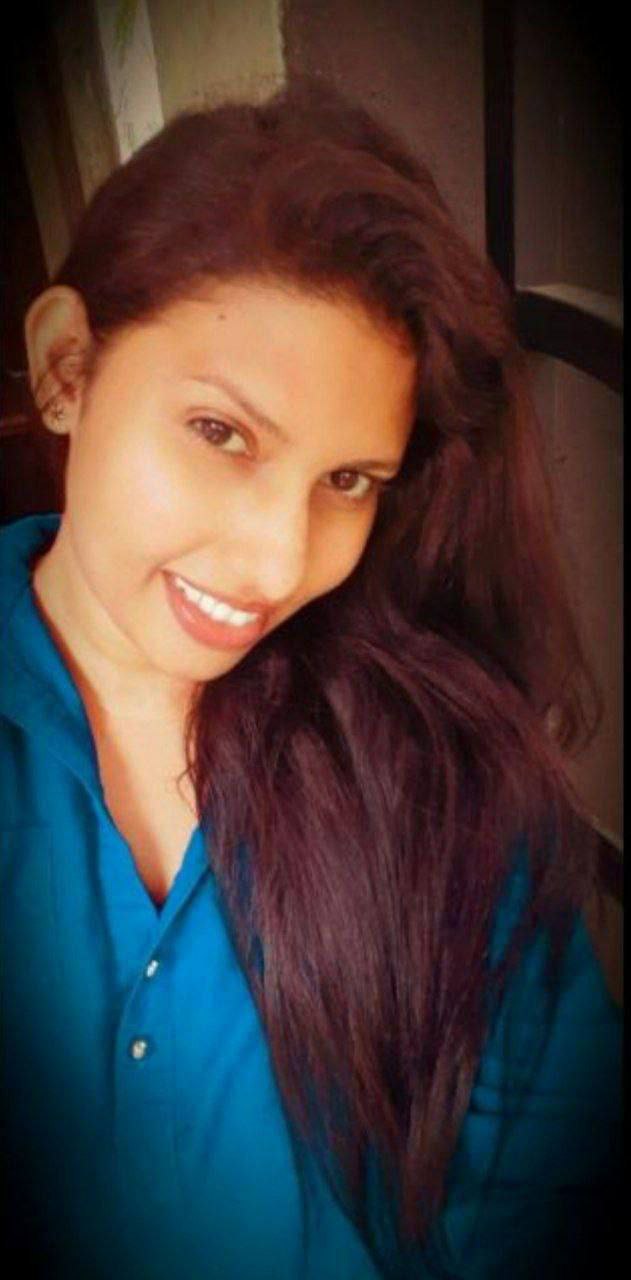 Lankan office girl pink pussy fingering in nude 5