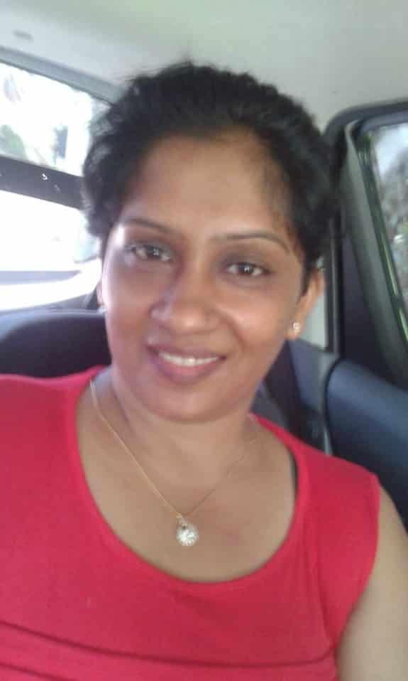 Lankan wife nude pics shot inside a car 5