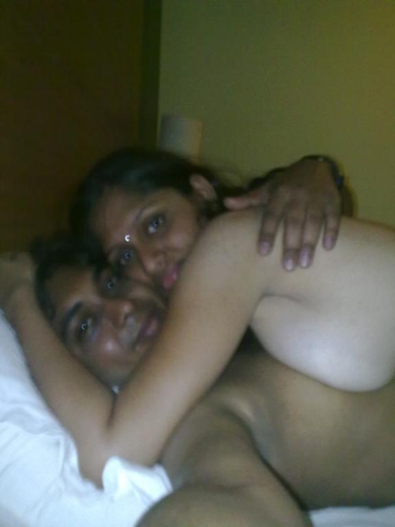 Leaked pics of our desi bhabhi satisfying their horny husband’s 1
