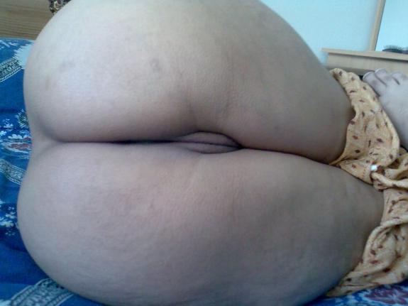 Leaked pics sexy bhabhi’s having fun with their horny husband’s 1