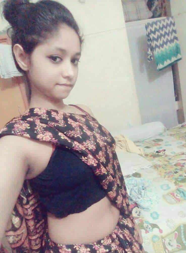 Leaked sexy Desi beauty hot selfies 2