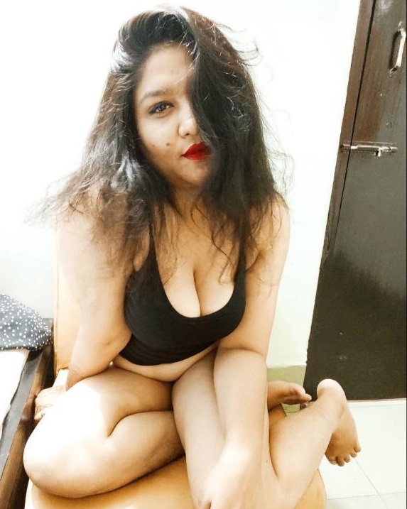 Ludhiana girl nude pics shared with college boyfriend 1