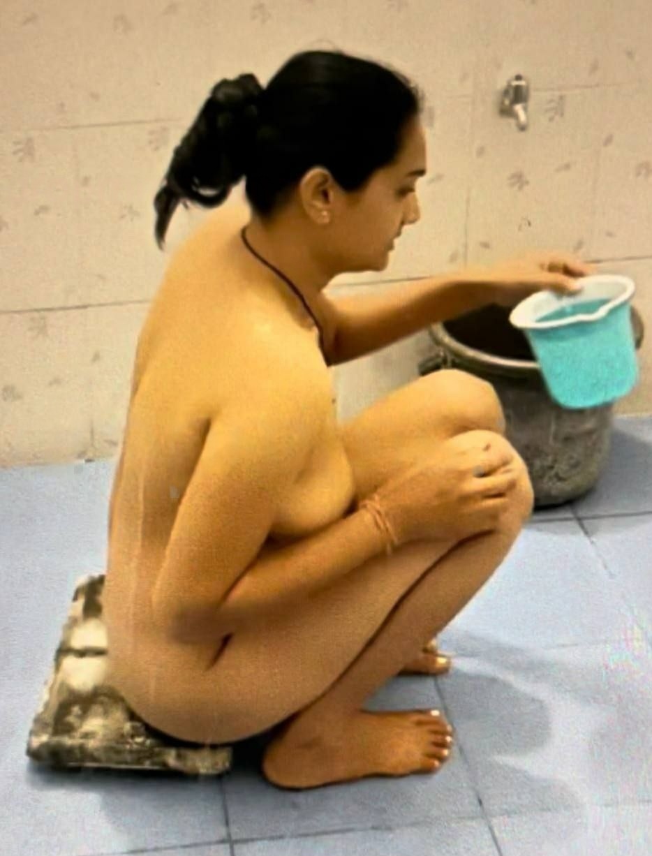 Maharashtrian bhabhi nude bath and fingering 1