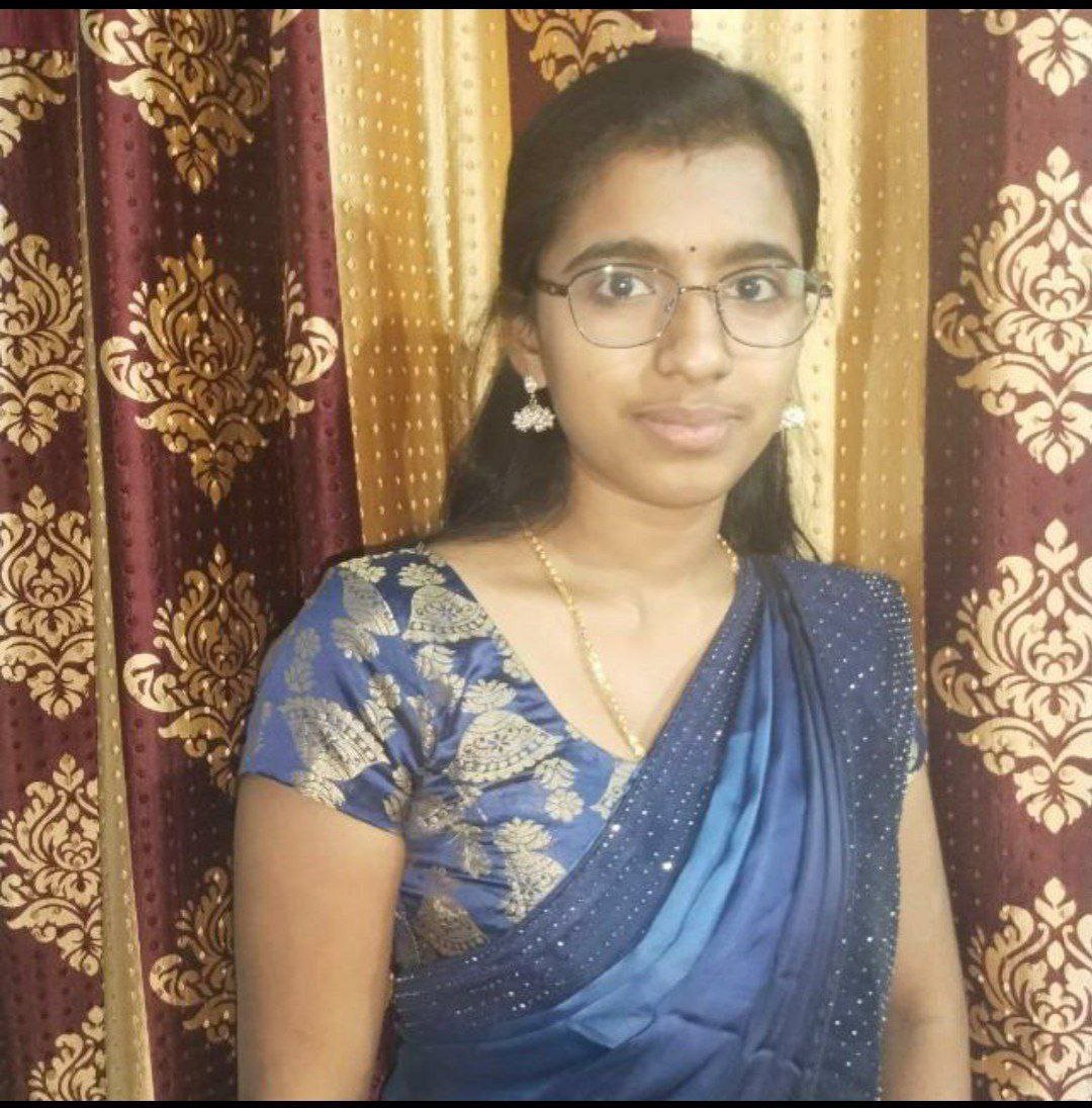 Malayali girl in Chennai sharing nude selfies 1