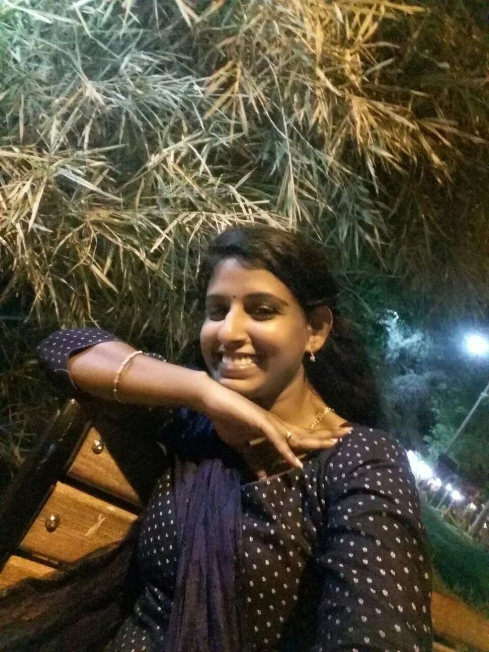 Malayali girl nude boobs showing photos on Onam 7