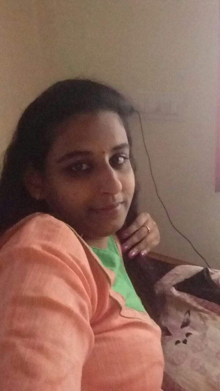 Malayali girl nude boobs showing photos on Onam 8