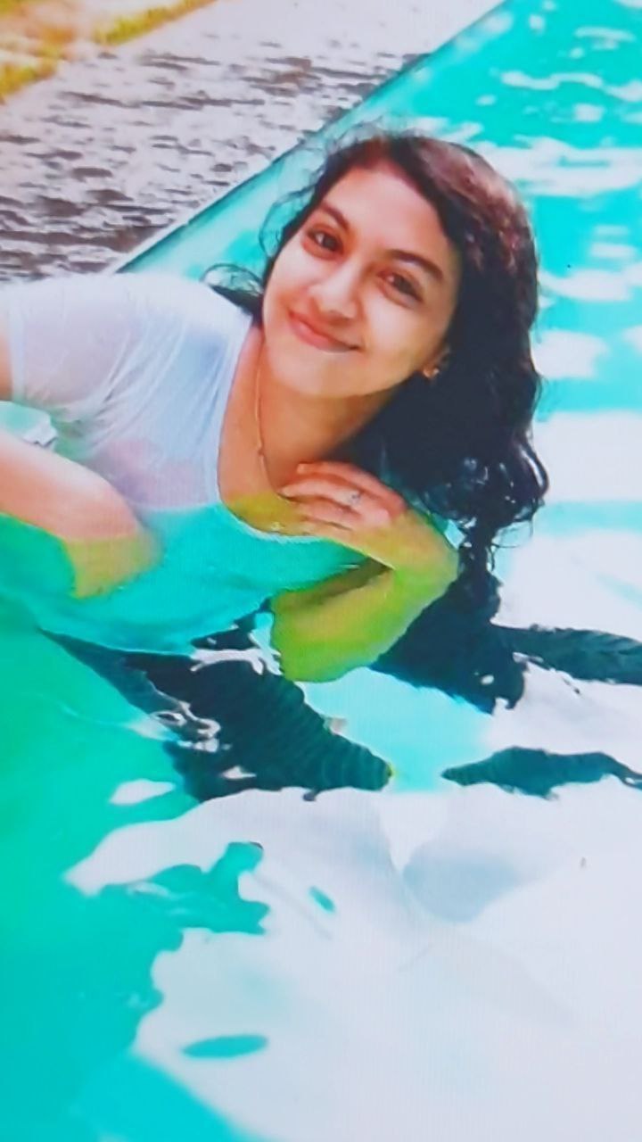 Mallu girl huge boobs showing photos shared 4