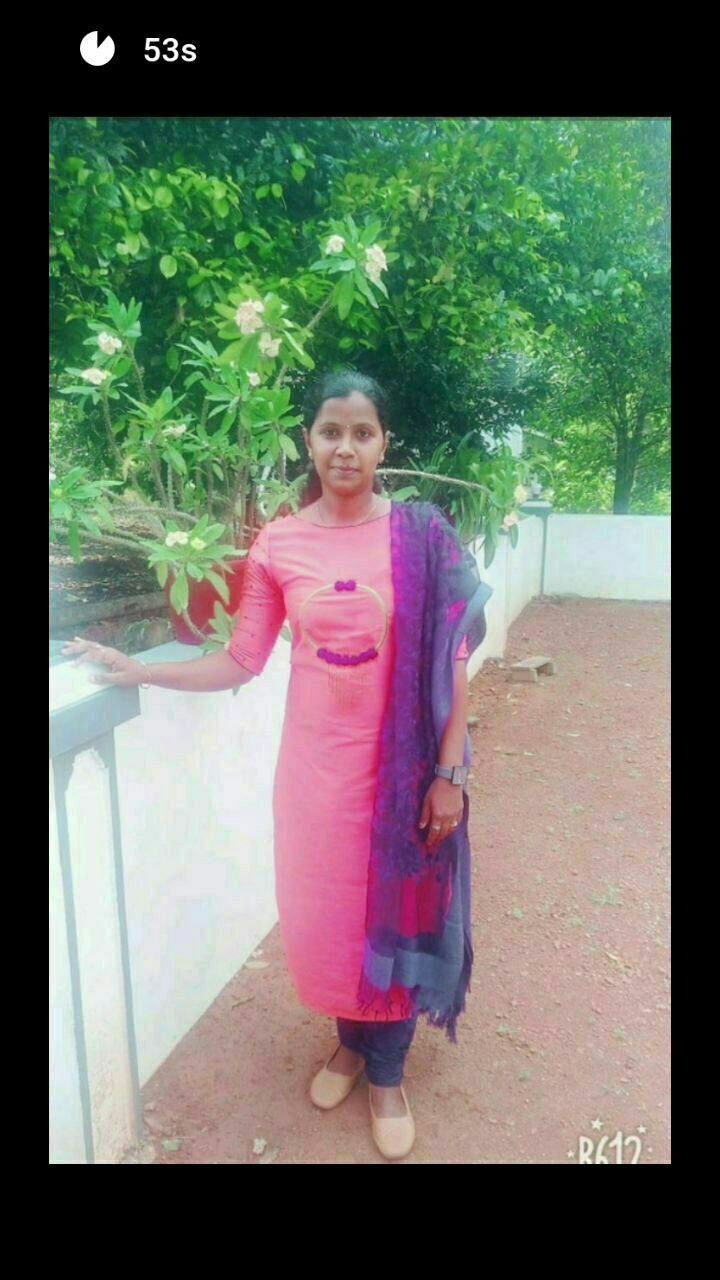Mallu girl private nude photos shared online 1