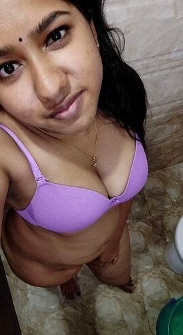Mallu girlfriend virgin pussy and boobs showing to lover 4