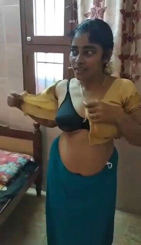 Mallu wife stripping saree and boob feed 7