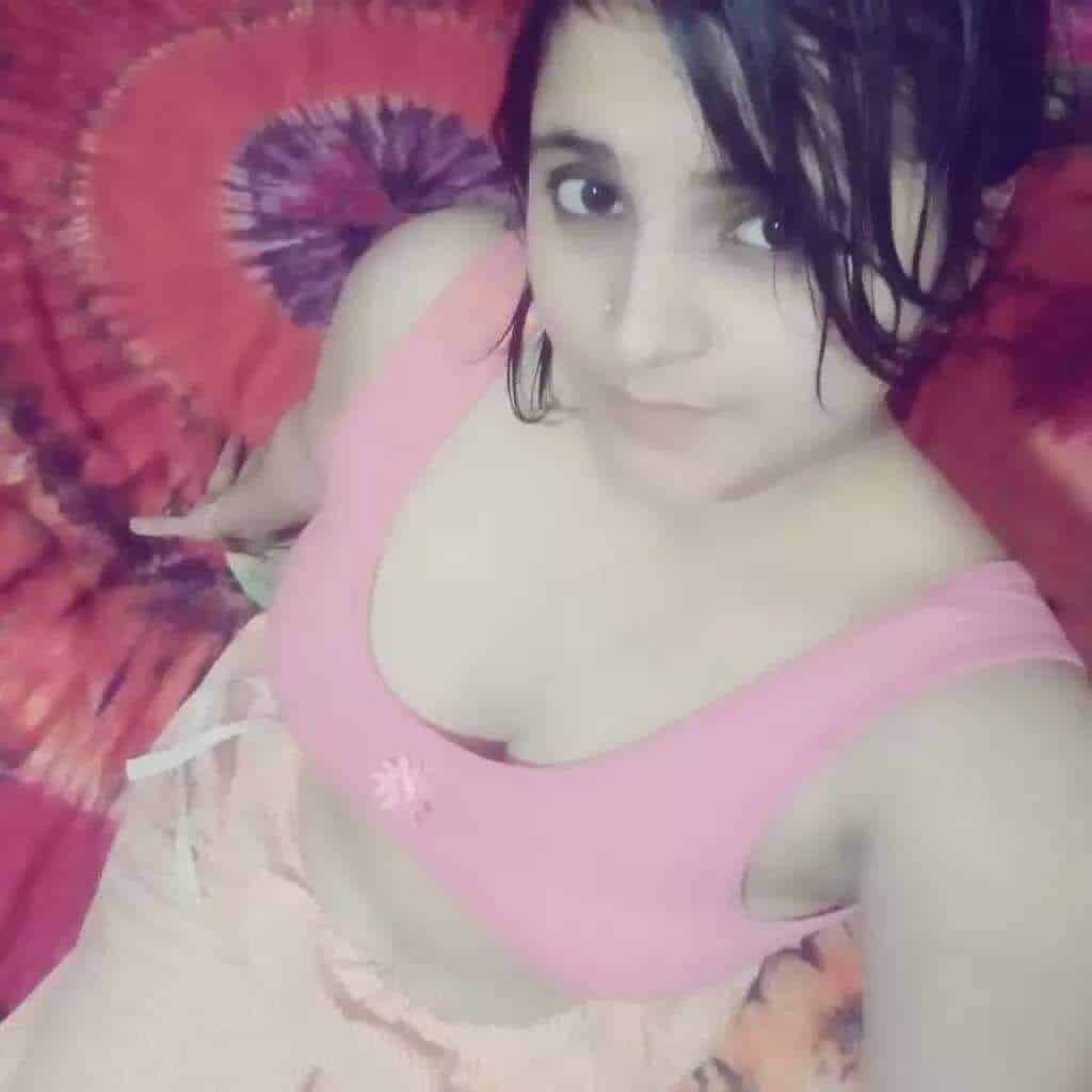Masturbate and cum on seeing these beautiful chubby girl pics 5