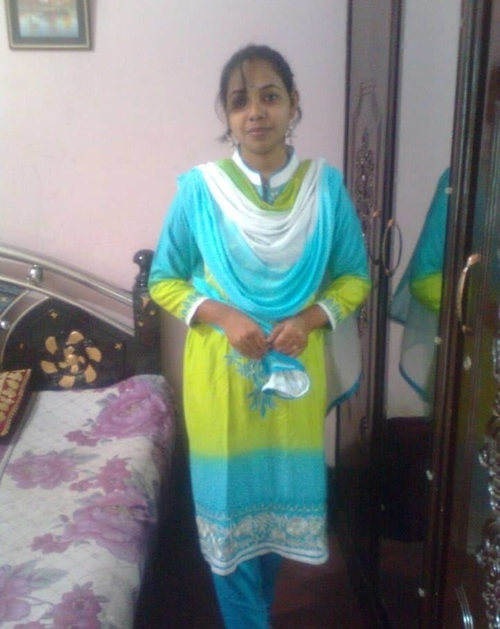 Mature Bhabhi bude pics 6