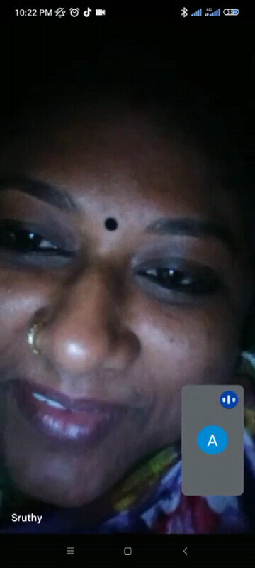 Mature bhabhi showing boobs on video call photos 1