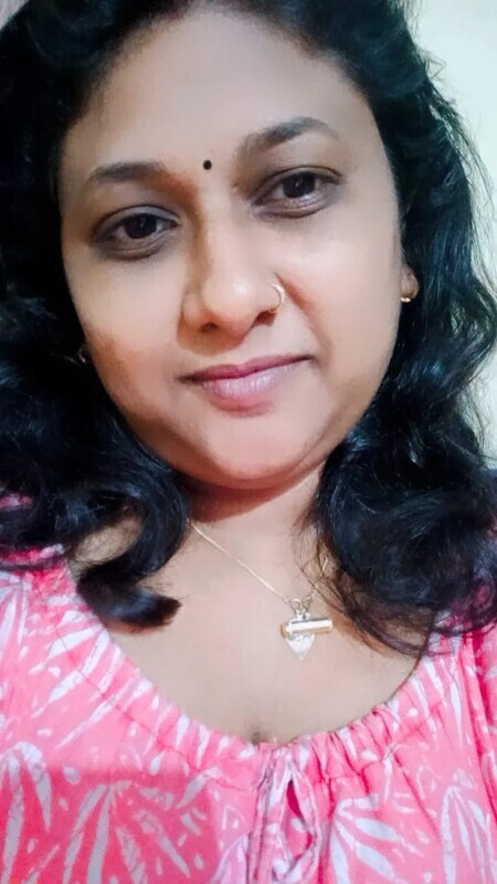 Mature bhabhi showing boobs on video call photos 7