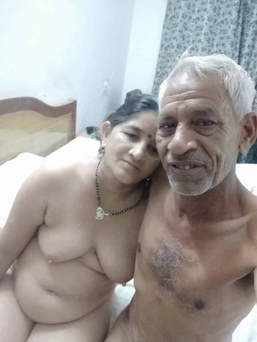 Mature couple sex photos trending online 3