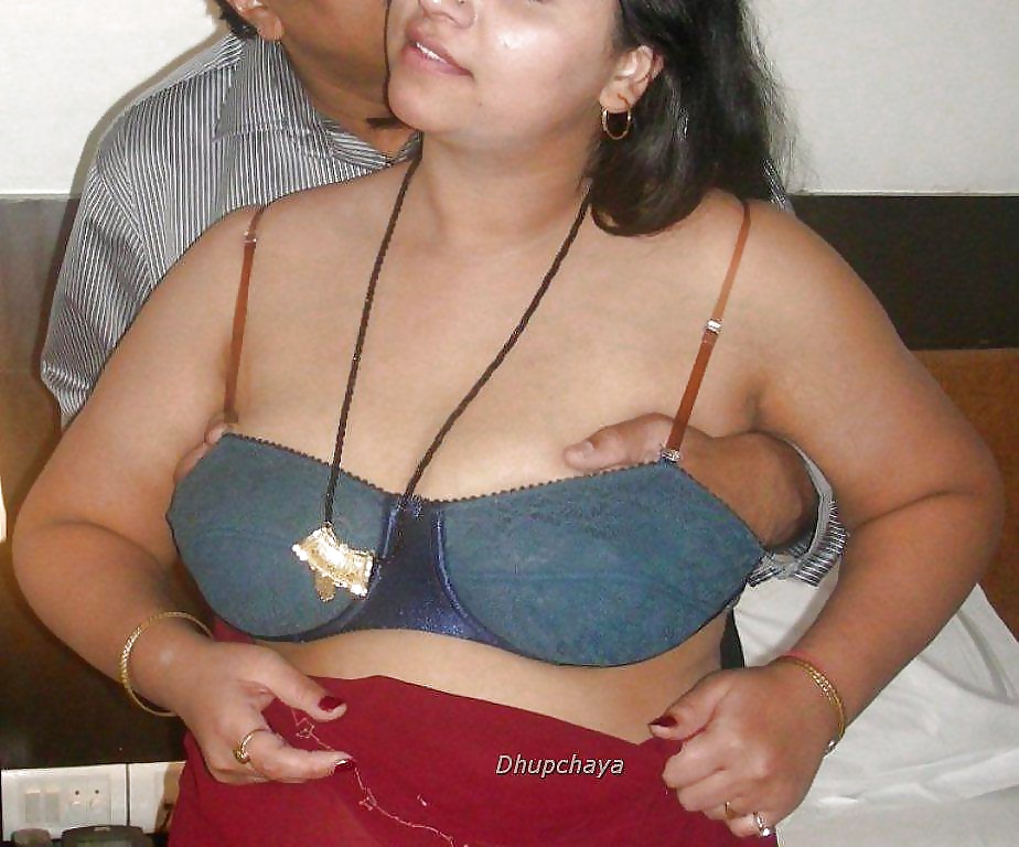 Mature Indian Milf sex picture 1