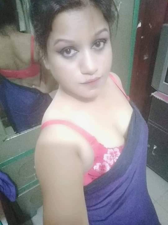 Mature sexy wife photos shared online 1