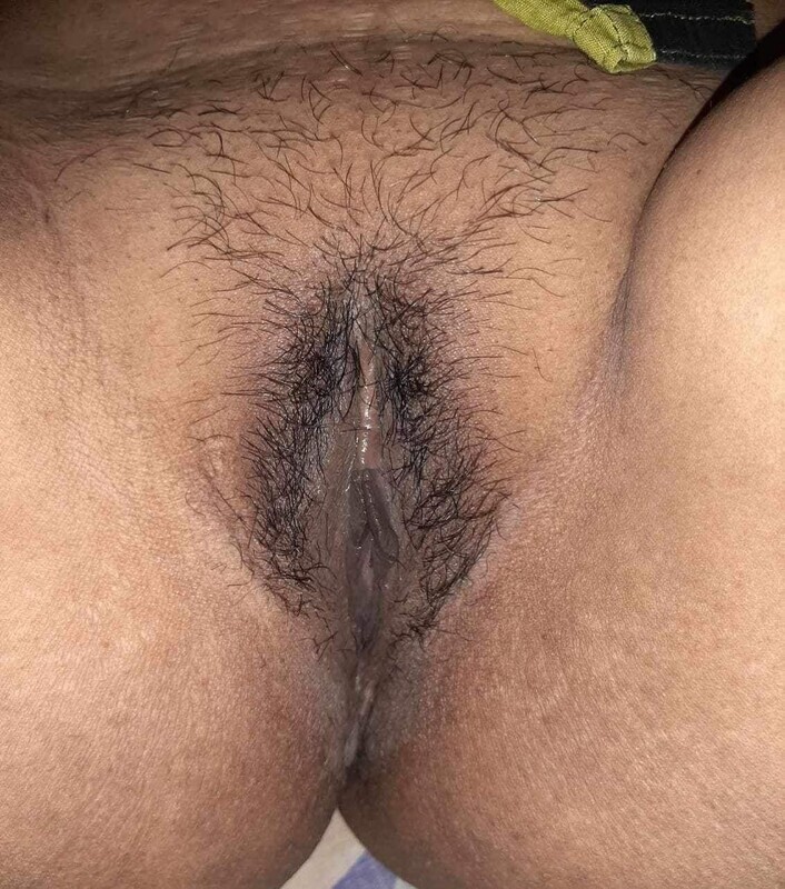 Mature village bhabhi nude before eating food 5