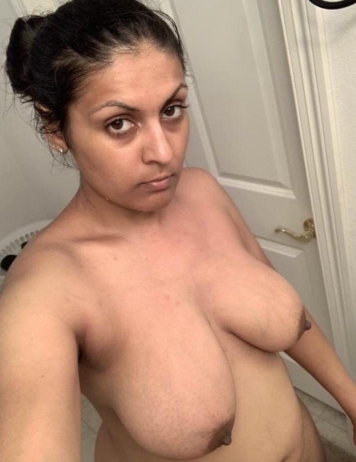 Mature wife nude pics 7