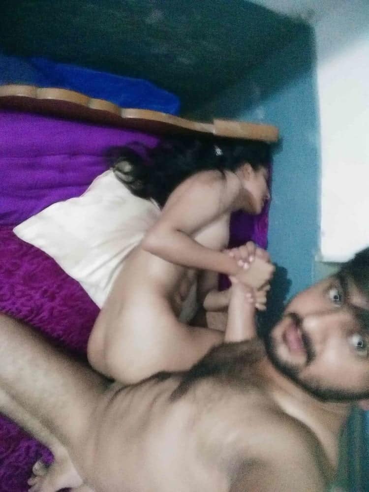 Muslim lovers sex pics taken in selfie cam mode 2