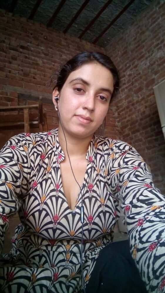 Muslim wife nude pics exposed online 1