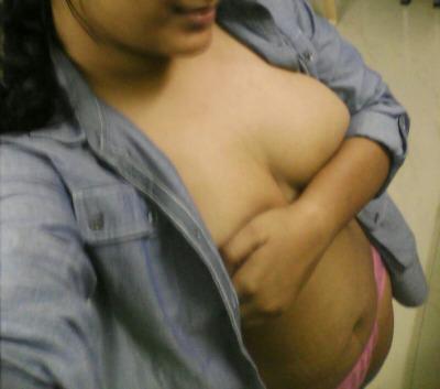 Natural boobed Indian Arpita 4