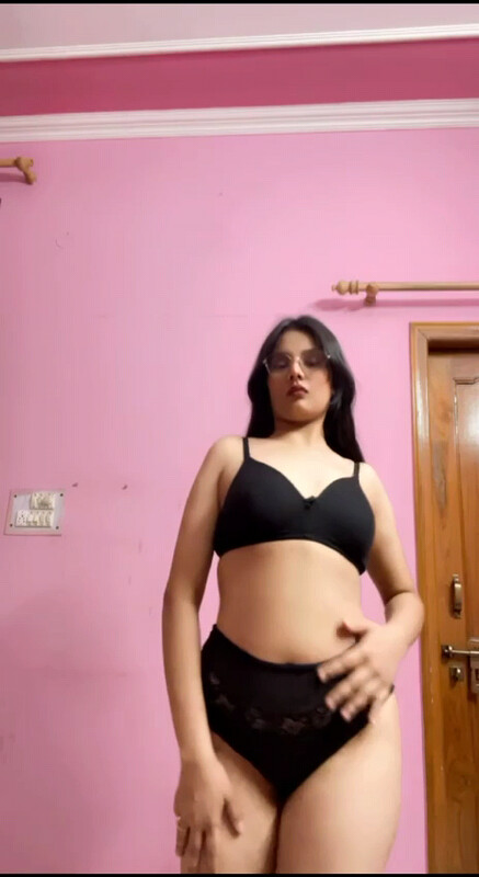 Naughty big ass Desi girl nude latest photos 3