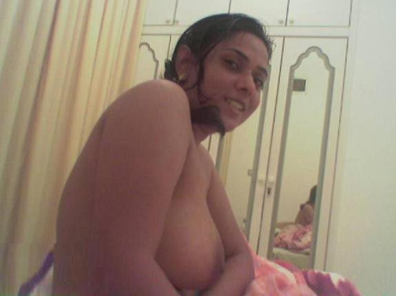 Naughty pics of a beautiful house wife having fun with her husband 2