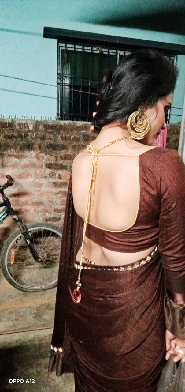 Naughty sexy chubby Desi girl pics 4
