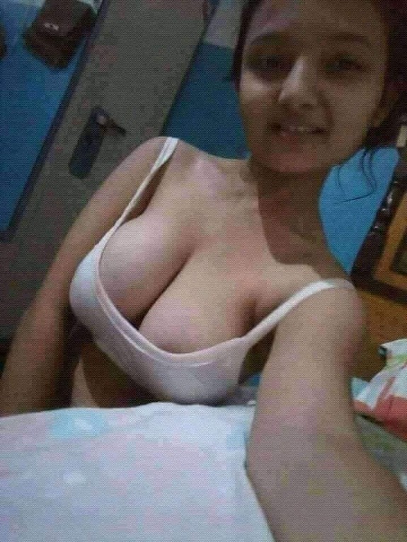 Nepali girl nude pics 7